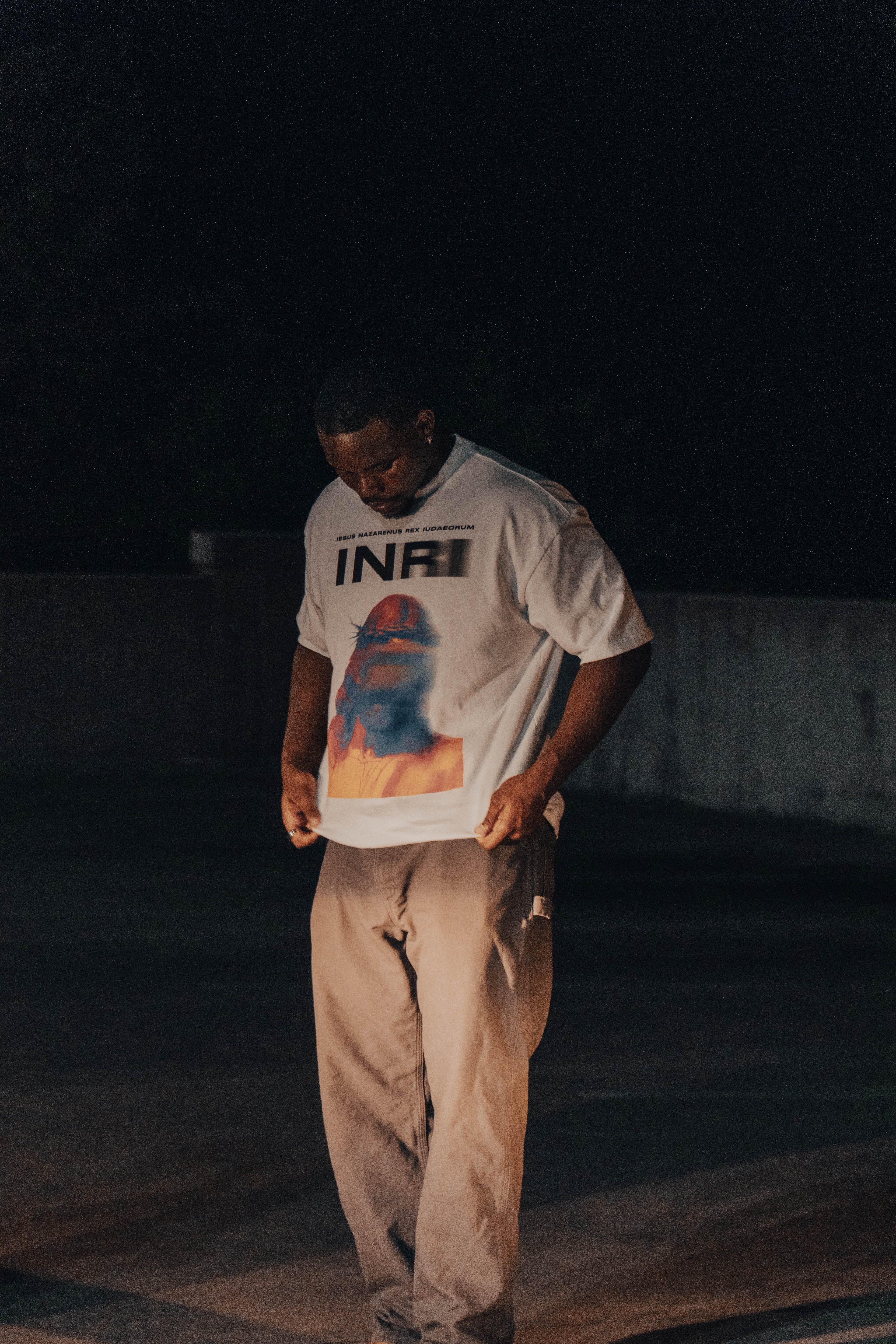 “BEHOLD THE KING OF THE JEWS” (100% COTTON, UNISEX CHROMATIC “INRI” TEE)